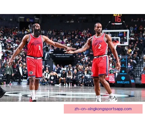 快船主场强势击败篮网展现全面实力收获胜利 快船主场强势击败篮网展现全面实力收获胜利